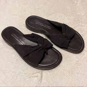 DONALD PLINAR Women's Brown Thong Slides Shoes Sandals 9.5
